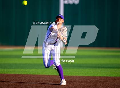 Thumbnail 2 in Grapevine @ Hallsville (UIL 5A D2 State Semifinal) photogallery.