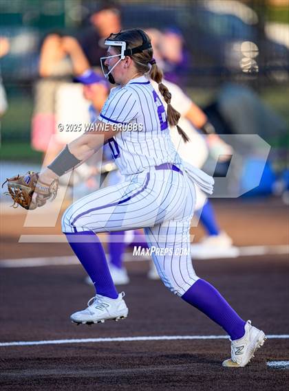 Thumbnail 3 in Grapevine @ Hallsville (UIL 5A D2 State Semifinal) photogallery.