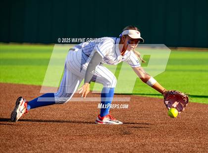 Thumbnail 1 in Grapevine @ Hallsville (UIL 5A D2 State Semifinal) photogallery.