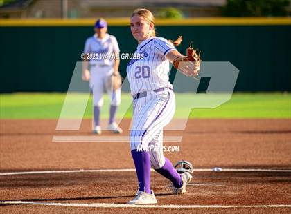 Thumbnail 2 in Grapevine @ Hallsville (UIL 5A D2 State Semifinal) photogallery.