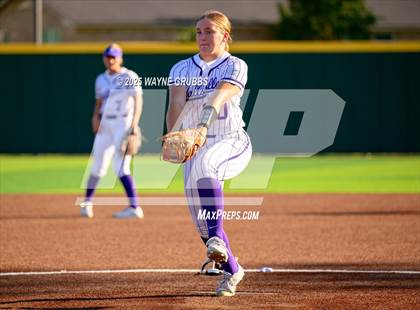 Thumbnail 2 in Grapevine @ Hallsville (UIL 5A D2 State Semifinal) photogallery.