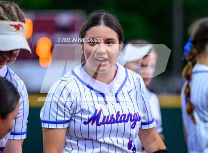 Thumbnail 1 in Grapevine @ Hallsville (UIL 5A D2 State Semifinal) photogallery.