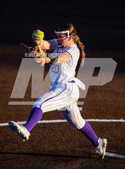 Thumbnail 3 in Grapevine @ Hallsville (UIL 5A D2 State Semifinal) photogallery.