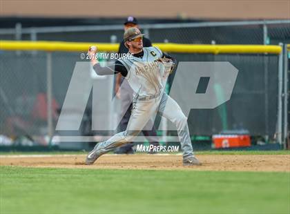 Thumbnail 1 in Arapahoe vs. Cherokee Trail (CHSAA 5A 2nd Round Playoff) photogallery.