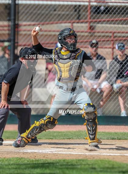 Thumbnail 2 in Arapahoe vs. Cherokee Trail (CHSAA 5A 2nd Round Playoff) photogallery.