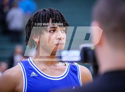 Thumbnail 3 in Catholic Central vs. Clarkston (MHSAA Regional Final) photogallery.