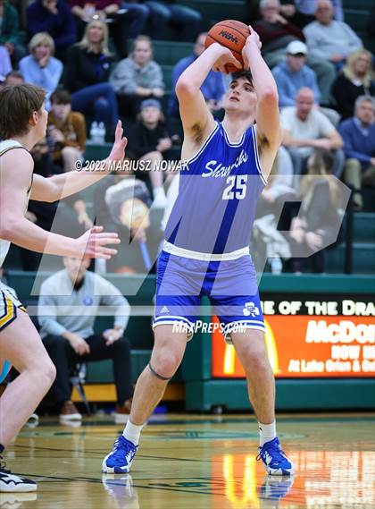 Thumbnail 2 in Catholic Central vs. Clarkston (MHSAA Regional Final) photogallery.