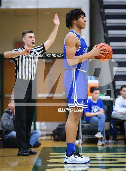 Thumbnail 3 in Catholic Central vs. Clarkston (MHSAA Regional Final) photogallery.