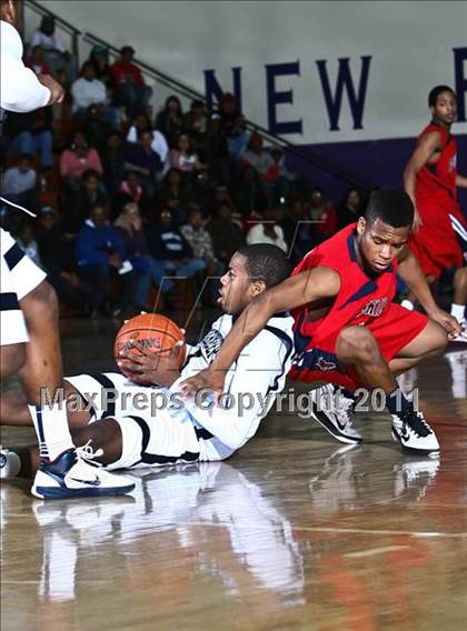 Thumbnail 3 in Poughkeepsie vs Peekskill (Queen City Classic) photogallery.