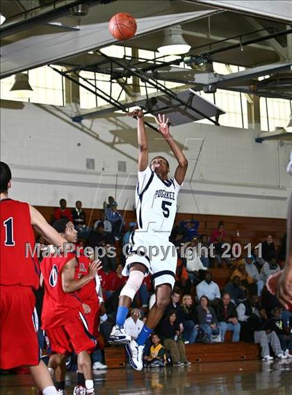 Thumbnail 2 in Poughkeepsie vs Peekskill (Queen City Classic) photogallery.