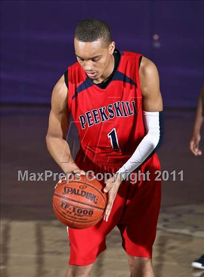 Thumbnail 3 in Poughkeepsie vs Peekskill (Queen City Classic) photogallery.