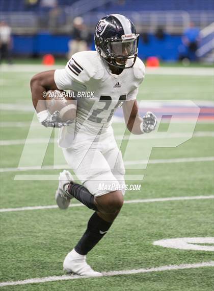 Thumbnail 1 in Westlake vs. Cibolo Steele (UIL 6A-D2 Quarterfinal) photogallery.