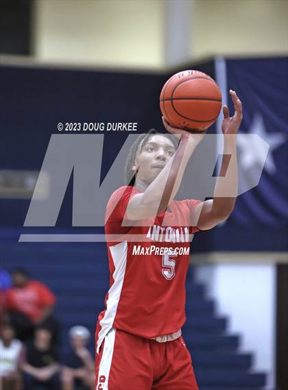 Thumbnail 1 in Antonian Prep vs. Second Baptist photogallery.