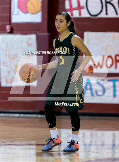 Thumbnail 1 in Crystal City vs Cotulla photogallery.