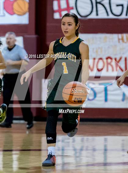 Thumbnail 1 in Crystal City vs Cotulla photogallery.