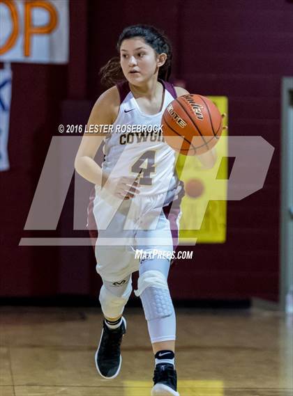 Thumbnail 1 in Crystal City vs Cotulla photogallery.