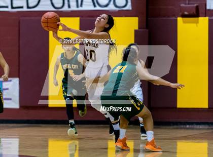 Thumbnail 3 in Crystal City vs Cotulla photogallery.
