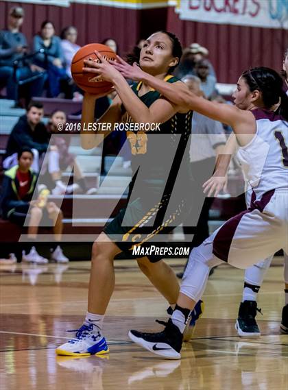 Thumbnail 3 in Crystal City vs Cotulla photogallery.