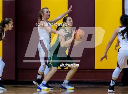 Thumbnail 1 in Crystal City vs Cotulla photogallery.