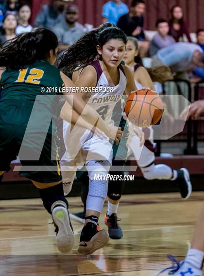Thumbnail 2 in Crystal City vs Cotulla photogallery.