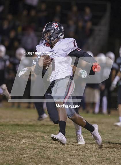 Thumbnail 2 in Eagle Rock vs Cleveland (CIF LACS D2 Semifinal) photogallery.