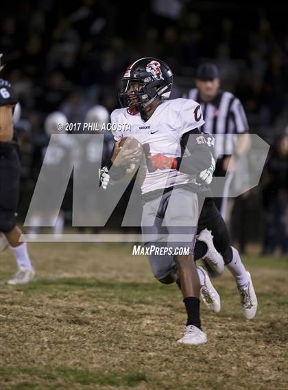Thumbnail 3 in Eagle Rock vs Cleveland (CIF LACS D2 Semifinal) photogallery.