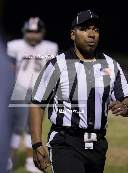 Thumbnail 3 in Eagle Rock vs Cleveland (CIF LACS D2 Semifinal) photogallery.