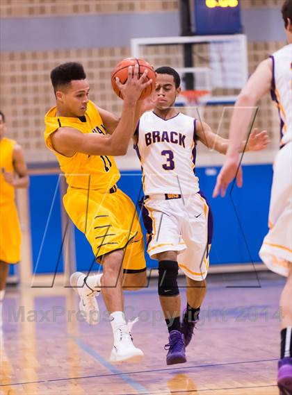 Thumbnail 2 in Brennan @ Brackenridge photogallery.