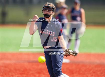 Thumbnail 3 in Bayport-Blue Point vs. MacArthur (NYSPHSAA A Regional LIC) photogallery.