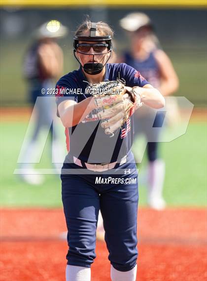 Thumbnail 1 in Bayport-Blue Point vs. MacArthur (NYSPHSAA A Regional LIC) photogallery.