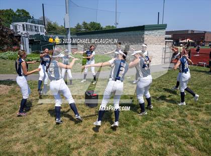 Thumbnail 1 in Bayport-Blue Point vs. MacArthur (NYSPHSAA A Regional LIC) photogallery.