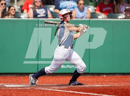 Thumbnail 2 in Bayport-Blue Point vs. MacArthur (NYSPHSAA A Regional LIC) photogallery.