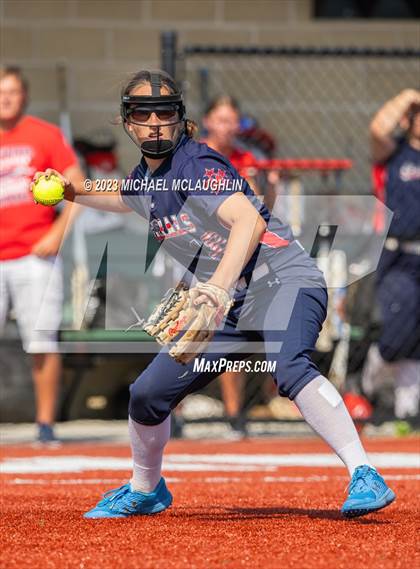 Thumbnail 1 in Bayport-Blue Point vs. MacArthur (NYSPHSAA A Regional LIC) photogallery.