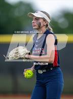 Photo from the gallery "Bayport-Blue Point vs. MacArthur (NYSPHSAA A Regional LIC)"