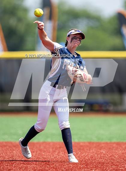 Thumbnail 3 in Bayport-Blue Point vs. MacArthur (NYSPHSAA A Regional LIC) photogallery.