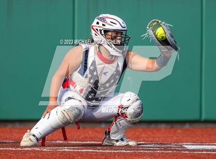 Thumbnail 1 in Bayport-Blue Point vs. MacArthur (NYSPHSAA A Regional LIC) photogallery.
