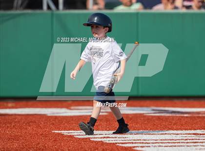 Thumbnail 1 in Bayport-Blue Point vs. MacArthur (NYSPHSAA A Regional LIC) photogallery.