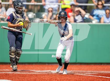 Thumbnail 1 in Bayport-Blue Point vs. MacArthur (NYSPHSAA A Regional LIC) photogallery.