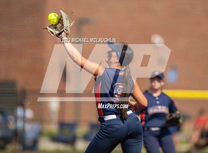 Thumbnail 3 in Bayport-Blue Point vs. MacArthur (NYSPHSAA A Regional LIC) photogallery.