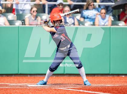 Thumbnail 2 in Bayport-Blue Point vs. MacArthur (NYSPHSAA A Regional LIC) photogallery.