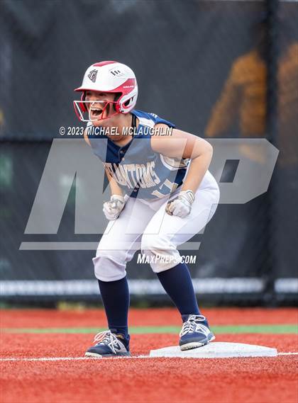 Thumbnail 1 in Bayport-Blue Point vs. MacArthur (NYSPHSAA A Regional LIC) photogallery.