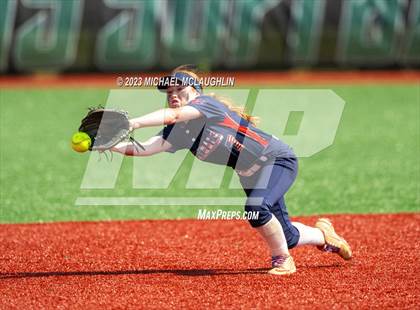 Thumbnail 3 in Bayport-Blue Point vs. MacArthur (NYSPHSAA A Regional LIC) photogallery.