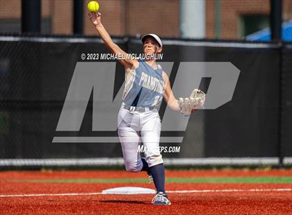 Thumbnail 2 in Bayport-Blue Point vs. MacArthur (NYSPHSAA A Regional LIC) photogallery.