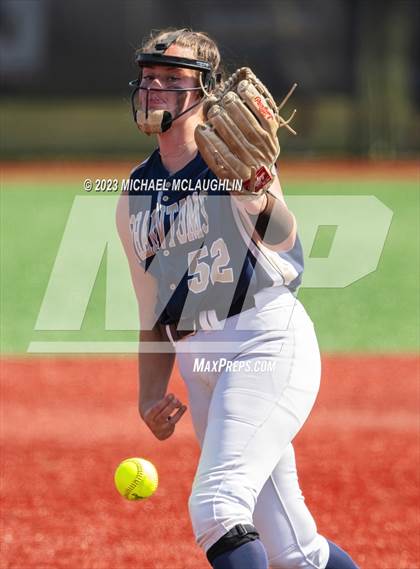 Thumbnail 1 in Bayport-Blue Point vs. MacArthur (NYSPHSAA A Regional LIC) photogallery.