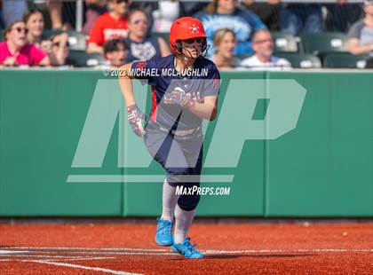 Thumbnail 2 in Bayport-Blue Point vs. MacArthur (NYSPHSAA A Regional LIC) photogallery.