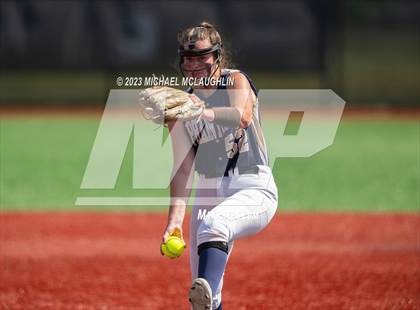 Thumbnail 2 in Bayport-Blue Point vs. MacArthur (NYSPHSAA A Regional LIC) photogallery.