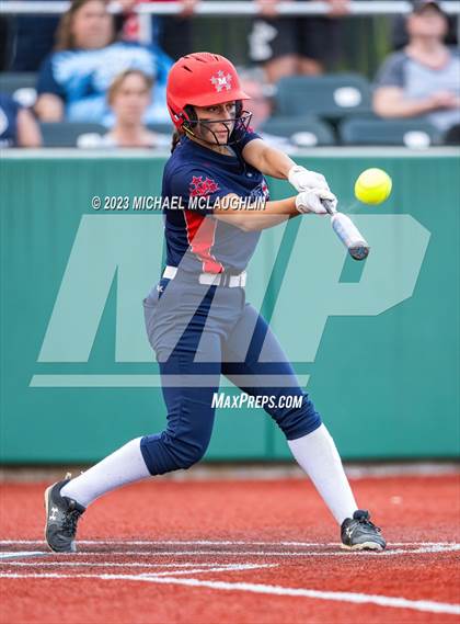 Thumbnail 3 in Bayport-Blue Point vs. MacArthur (NYSPHSAA A Regional LIC) photogallery.
