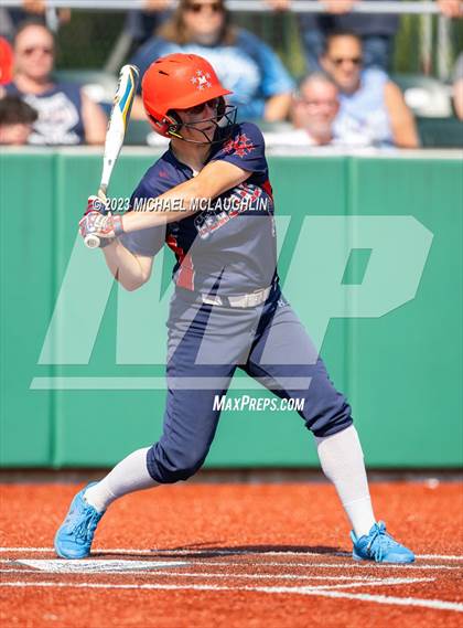 Thumbnail 1 in Bayport-Blue Point vs. MacArthur (NYSPHSAA A Regional LIC) photogallery.