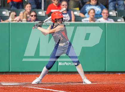 Thumbnail 2 in Bayport-Blue Point vs. MacArthur (NYSPHSAA A Regional LIC) photogallery.