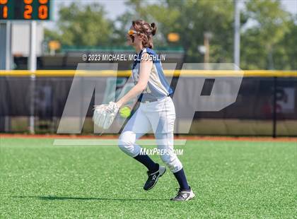 Thumbnail 2 in Bayport-Blue Point vs. MacArthur (NYSPHSAA A Regional LIC) photogallery.